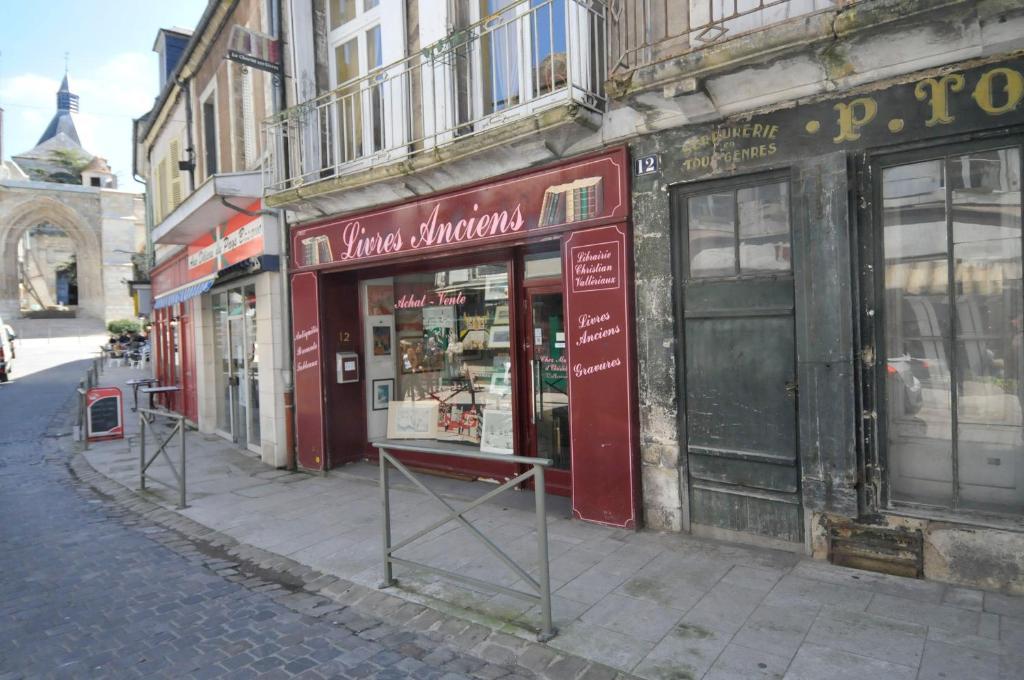 Le Passage Apartment La Charite Bagian luar foto